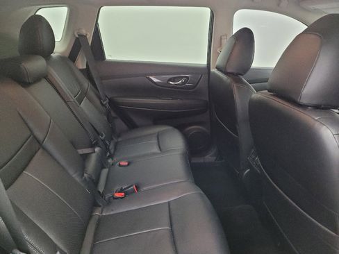 Used 2019 Nissan Rogue SV w/ Premium Package AWD/4WD image 19