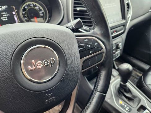 Used 2020 Jeep Cherokee Latitude w/ Quick Order Package 26F North image 19