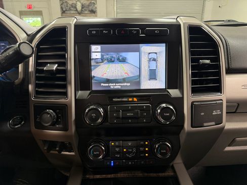 Used 2019 Ford F250 Lariat w/ Lariat Ultimate Package AWD/4WD image 21
