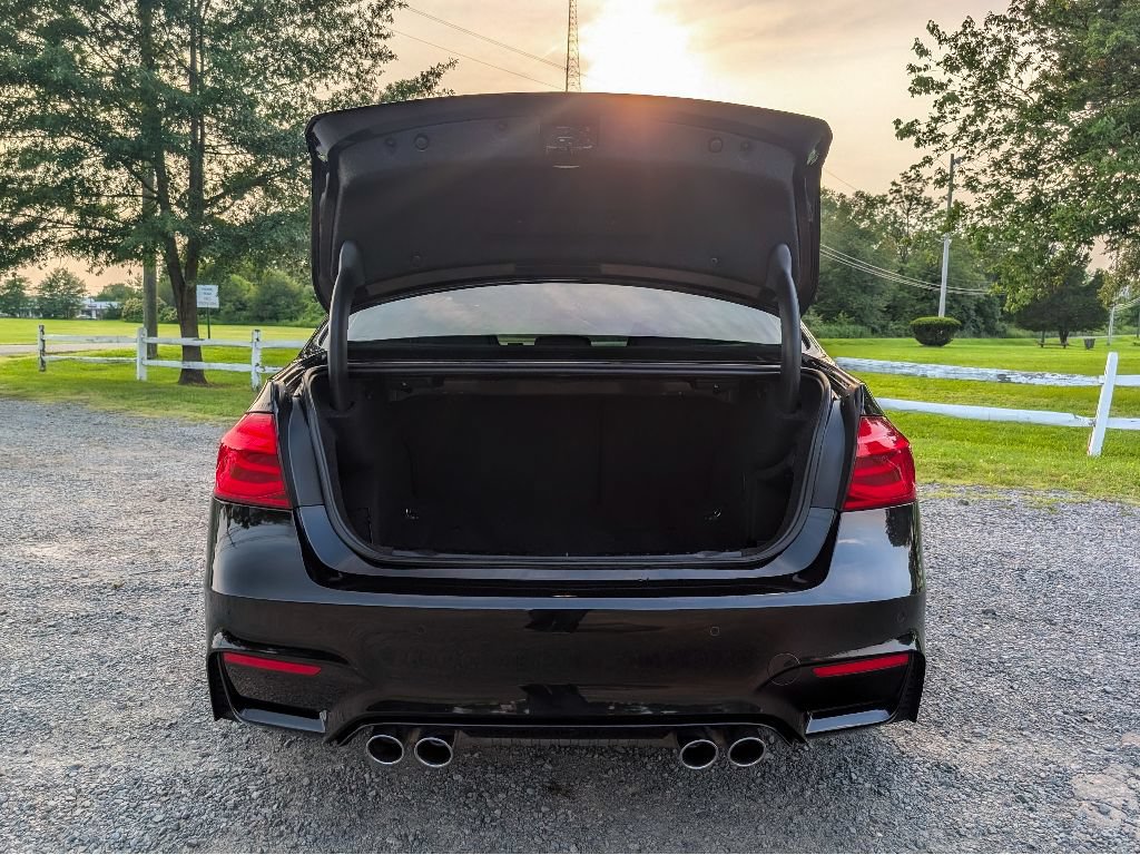 Used 2016 BMW M3 RWD image 7