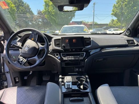 Used 2023 Honda Passport Elite image 7