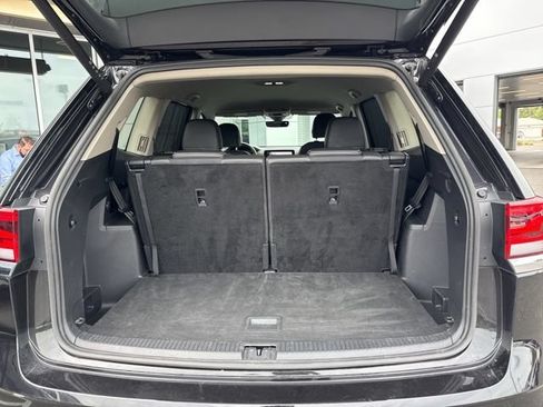 Used 2024 Volkswagen Atlas SE AWD/4WD image 9