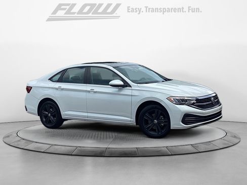 Used 2022 Volkswagen Jetta SE FWD image 1