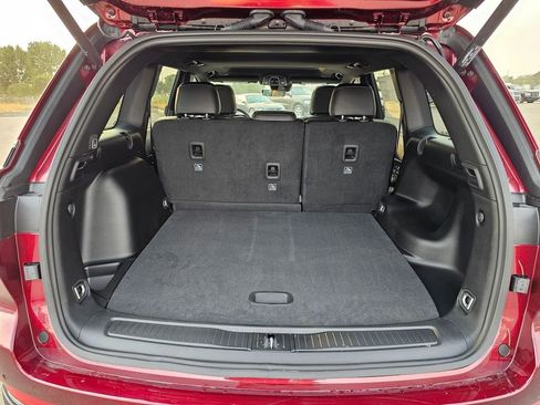 New 2025 Jeep Grand Cherokee Altitude image 29