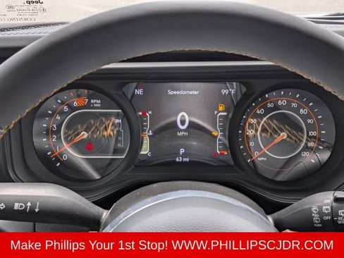 Used 2024 Jeep Wrangler Unlimited Sahara w/ Technology Group AWD/4WD image 26