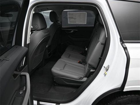 New 2026 Audi Q7 3.0T Premium Plus image 11