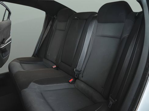 Used 2018 Dodge Charger R/T RWD image 19