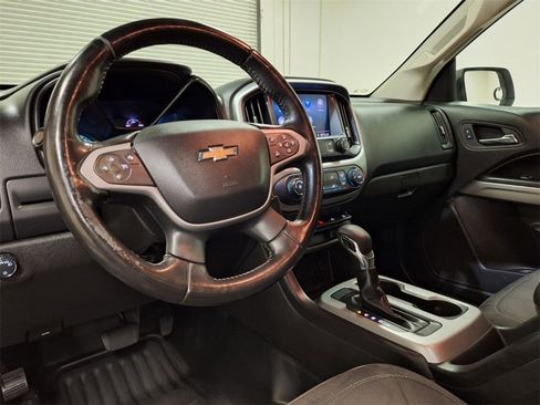 Used 2022 Chevrolet Colorado LT w/ Fleet Safety Package image 11