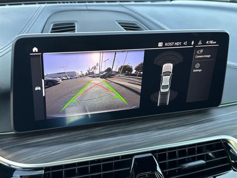 Used 2022 BMW M550i xDrive w/ Dynamic Handling Package image 16