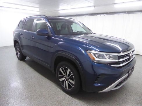 Used 2023 Volkswagen Atlas SE AWD/4WD image 1