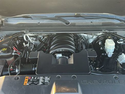Used 2018 Chevrolet Tahoe LT RWD image 3