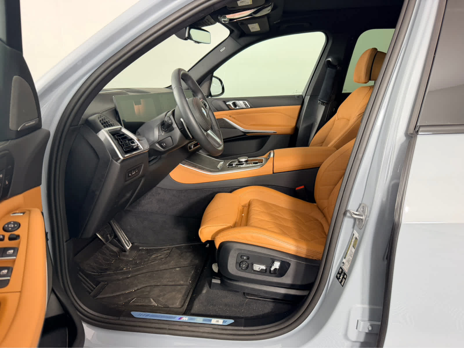 Used 2026 BMW X5 xDrive40i w/ M Sport Package AWD/4WD image 10