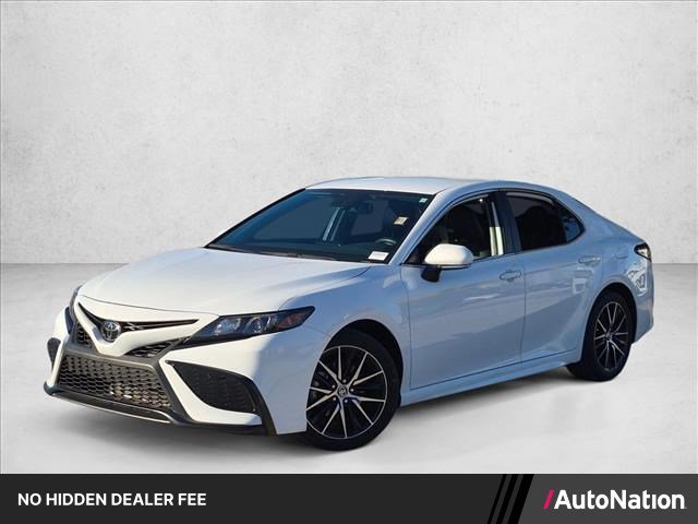 Used 2024 Toyota Camry SE w/ Convenience Package FWD image 1