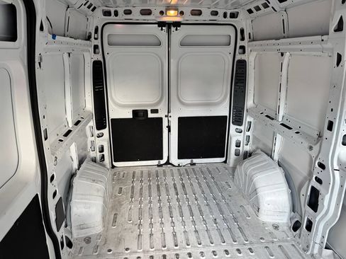 Used 2023 RAM ProMaster 2500 FWD image 15