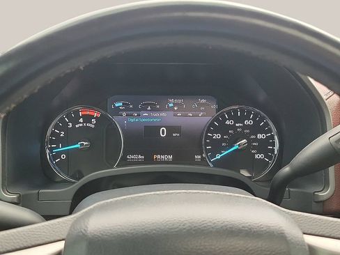 Used 2022 Ford F450 Platinum w/ FX4 Off-Road Package AWD/4WD image 18
