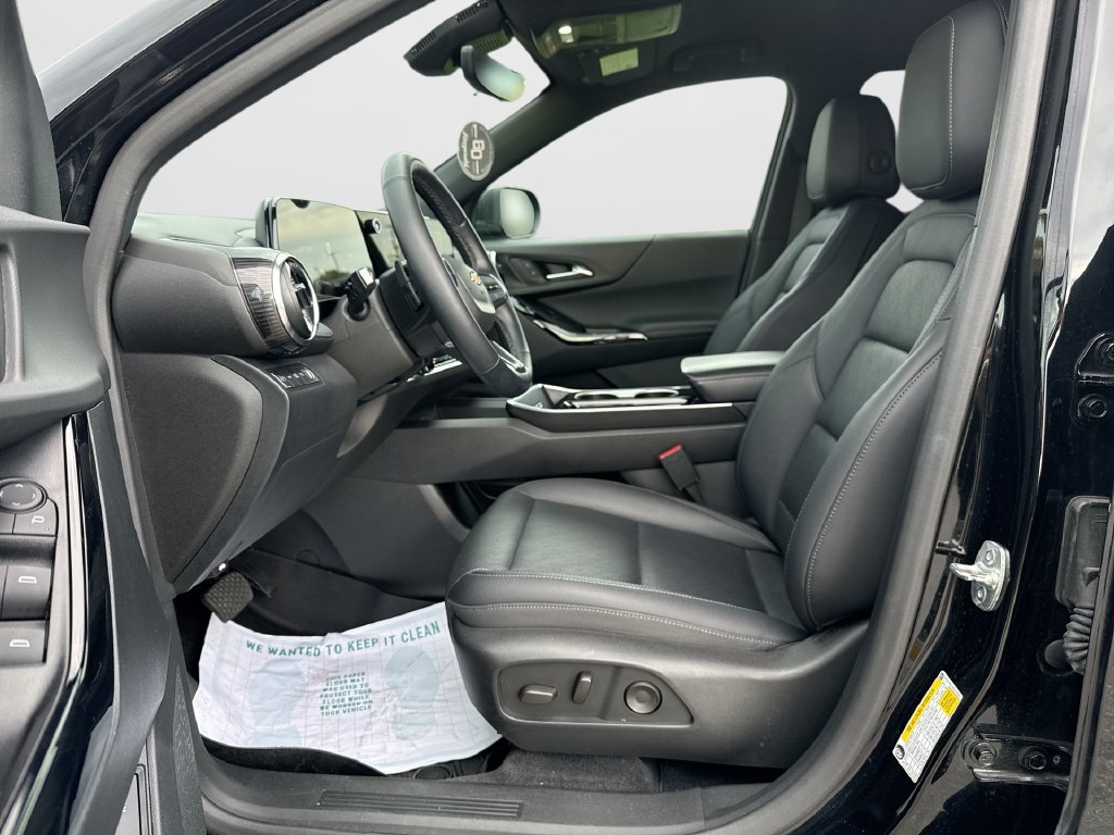 Used 2025 Chevrolet Equinox LT w/ Convenience Package II AWD/4WD image 18
