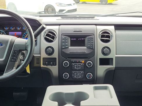 Used 2013 Ford F150 XLT w/ Luxury Equipment Group image 15