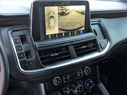 Used 2024 Chevrolet Suburban Z71 w/ Z71 Off-Road Package image 15