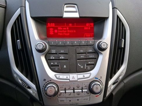 Used 2011 GMC Terrain SLE image 22