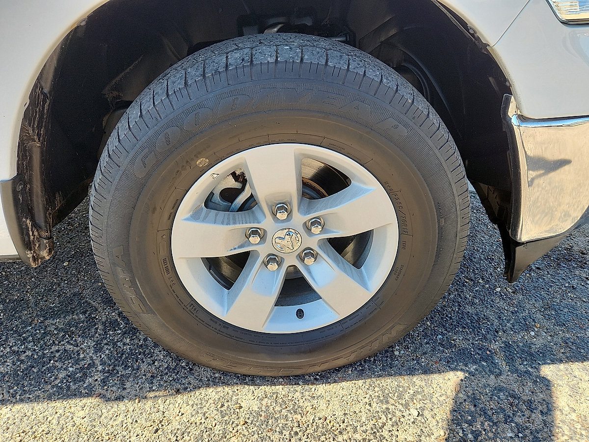 Used 2023 RAM 1500 Classic SLT w/ Trailer & Traction Group RWD image 8