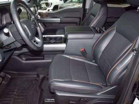 Used 2025 Ford F250 Lariat image 13