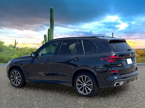 Used 2026 BMW X5 sDrive40i w/ M Sport Package RWD image 4