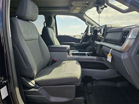 New 2025 Ford F350 XLT w/ Black Appearance Package image 15