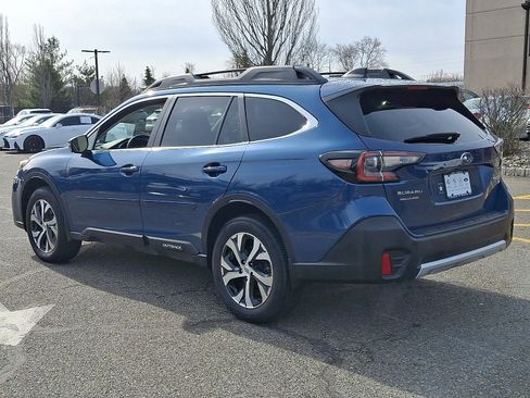 Used 2022 Subaru Outback Limited XT image 4