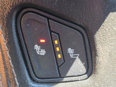 Used 2015 Chevrolet Tahoe LT RWD image 22