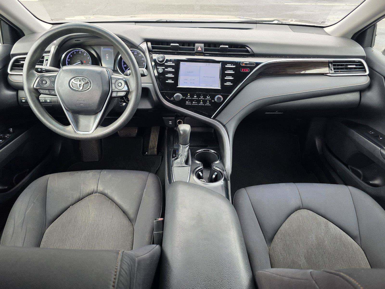 Used 2018 Toyota Camry LE FWD image 9