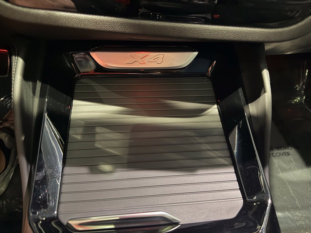 Used 2024 BMW X4 xDrive30i w/ Premium Package AWD/4WD image 25