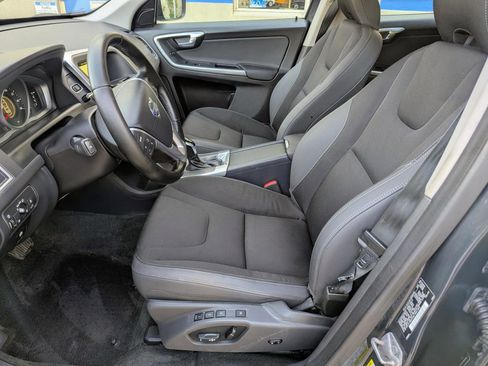 Used 2015 Volvo XC60 T5 AWD/4WD image 5