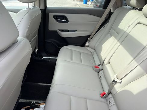 Certified 2023 Nissan Rogue SL FWD image 33