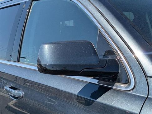 Used 2019 GMC Yukon Denali w/ Denali Ultimate Package image 12