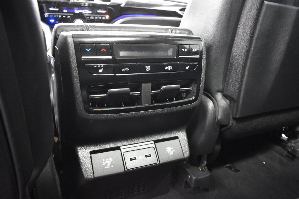 Used 2024 Acura MDX w/ Advance Package AWD/4WD image 32