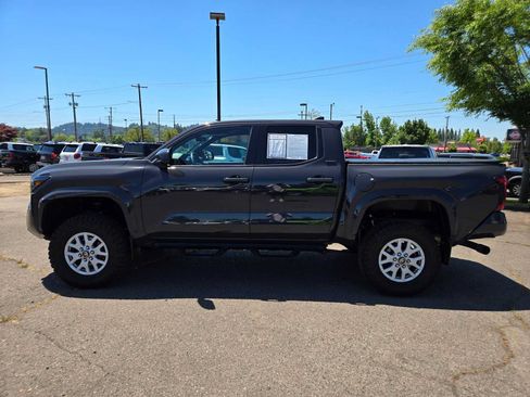 Used 2024 Toyota Tacoma SR5 AWD/4WD image 6