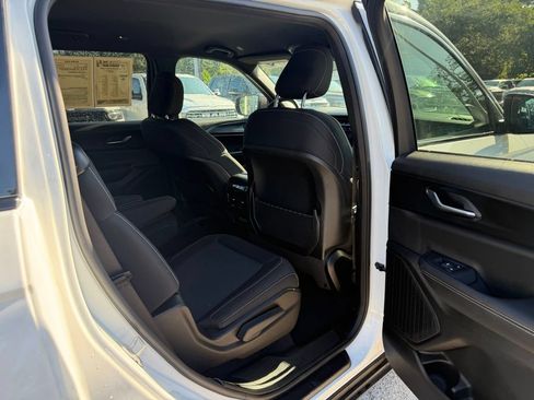 Certified 2025 Jeep Grand Cherokee L Laredo RWD image 31