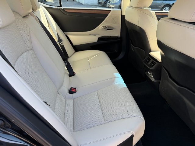 Certified 2024 Lexus ES 350 w/ Premium Package FWD image 27