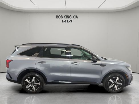 Used 2022 Kia Sorento S FWD image 6
