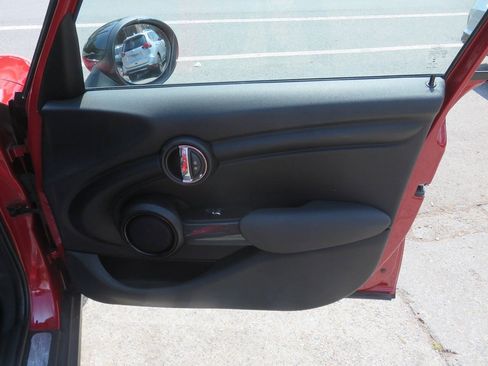 Used 2015 MINI Cooper 4-Door Hardtop FWD image 26