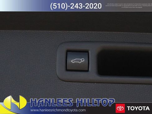 Certified 2022 Toyota Highlander XLE image 12