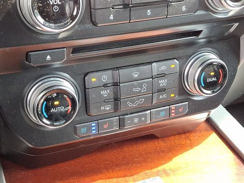 Used 2017 Ford F150 King Ranch w/ Equipment Group 601A Luxury AWD/4WD image 16