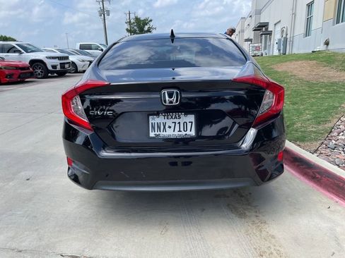 Used 2018 Honda Civic EX image 3