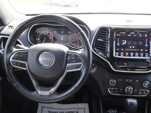 Used 2019 Jeep Cherokee Limited image 23