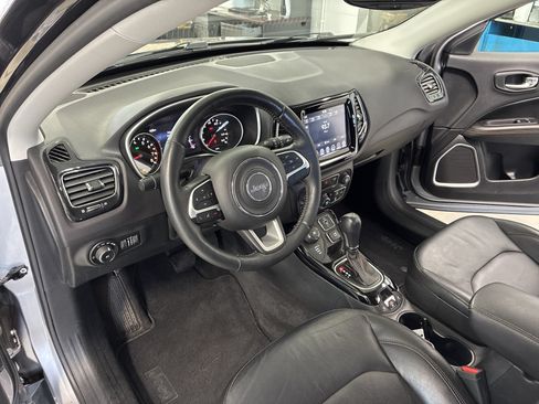 Used 2018 Jeep Compass Limited AWD/4WD image 18