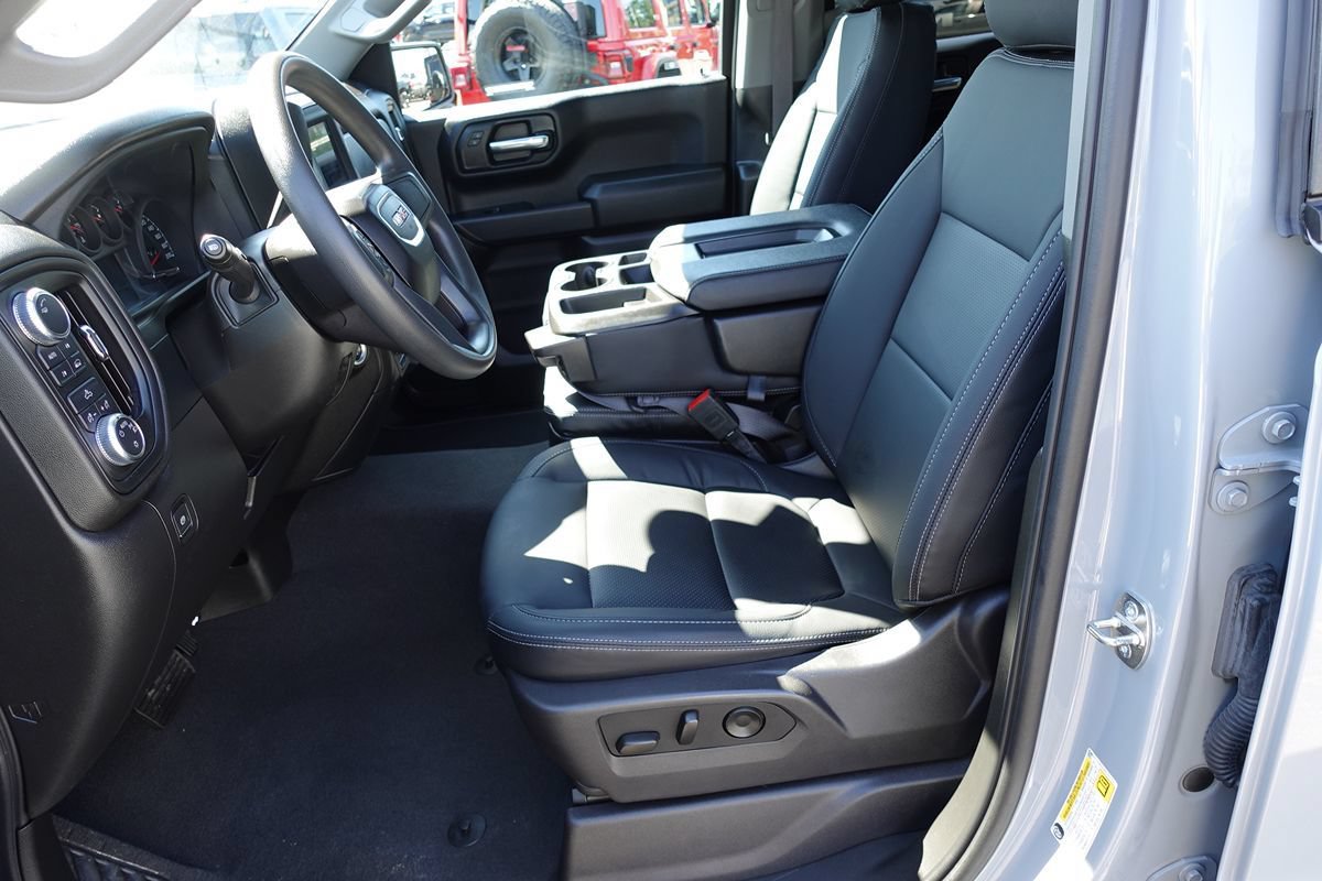 Used 2024 GMC Sierra 1500 Pro w/ Graphite Edition AWD/4WD image 17