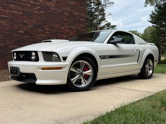 Used 2009 Ford Mustang GT video 2