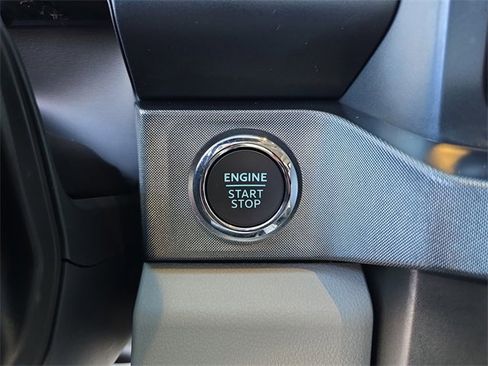 Used 2024 Ford F250 Limited w/ FX4 Off-Road Package image 29