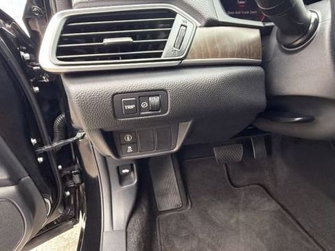 Used 2018 Honda Accord EX-L image 30