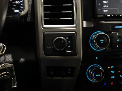 Used 2018 Ford F250 Lariat w/ Chrome Package AWD/4WD image 25